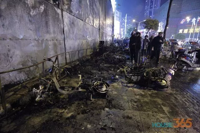 铅酸蓄电池会爆炸起火吗_蓄电池爆炸事故_蓄爆炸起火电池会铅酸充电吗