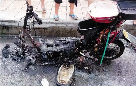蓄电池爆炸事故_铅酸蓄电池会爆炸起火吗_蓄爆炸起火电池会铅酸充电吗